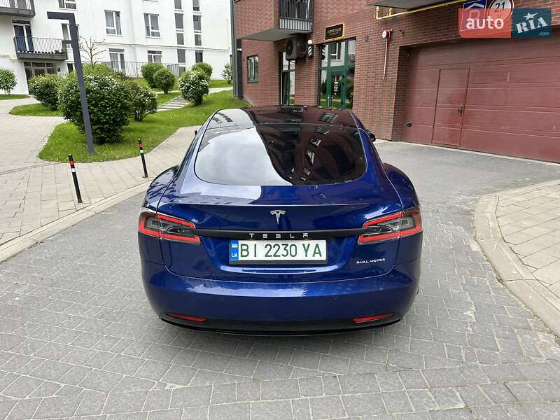 Лифтбек Tesla Model S 2020 в Львове