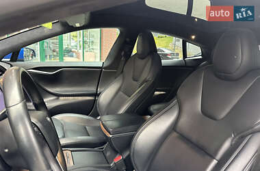 Лифтбек Tesla Model S 2020 в 