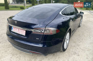 Лифтбек Tesla Model S 2014 в 