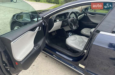 Лифтбек Tesla Model S 2014 в 