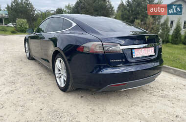 Лифтбек Tesla Model S 2014 в 