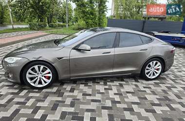 Ліфтбек Tesla Model S 2015 в 