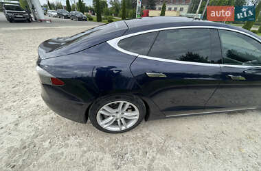 Лифтбек Tesla Model S 2014 в 