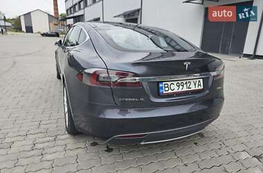 Ліфтбек Tesla Model S 2015 в 