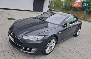 Ліфтбек Tesla Model S 2015 в 