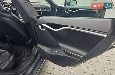 Ліфтбек Tesla Model S 2015 в 