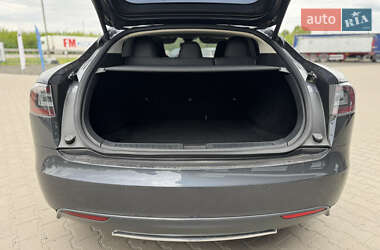 Ліфтбек Tesla Model S 2015 в 