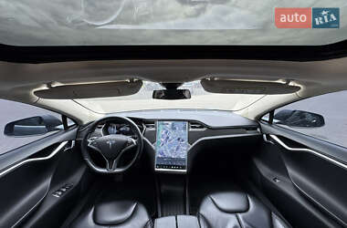 Ліфтбек Tesla Model S 2015 в 