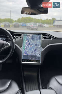 Ліфтбек Tesla Model S 2015 в 