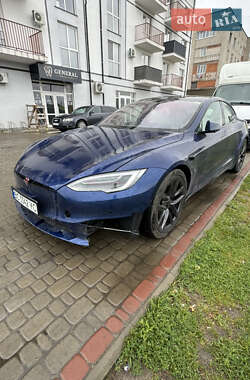 Лифтбек Tesla Model S 2021 в 