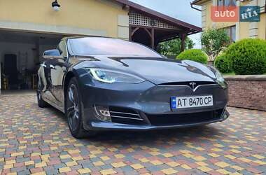 Ліфтбек Tesla Model S 2016 в Коломиї