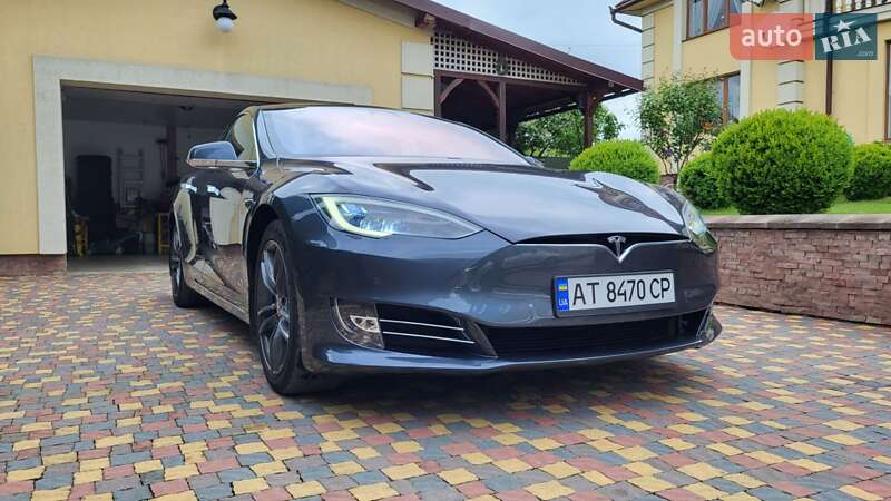 Tesla Model S 2016
