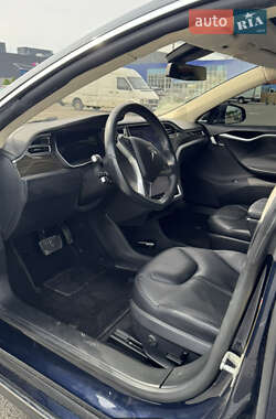 Лифтбек Tesla Model S 2014 в 