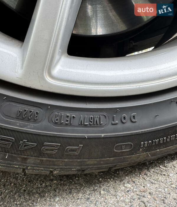 Лифтбек Tesla Model S 2014 в Киеве