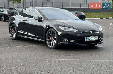 Ліфтбек Tesla Model S 2015 в 
