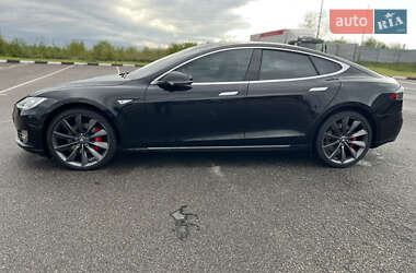 Ліфтбек Tesla Model S 2015 в 