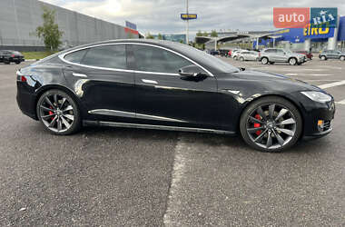 Ліфтбек Tesla Model S 2015 в 