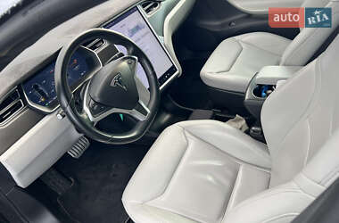 Ліфтбек Tesla Model S 2015 в 