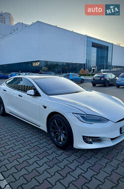Ліфтбек Tesla Model S 2020 в 