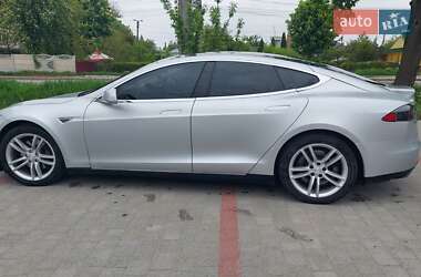 Лифтбек Tesla Model S 2014 в 