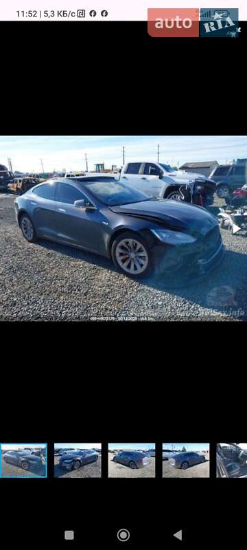 Лифтбек Tesla Model S 2014 в 