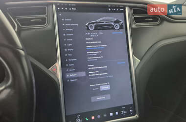 Лифтбек Tesla Model S 2017 в 