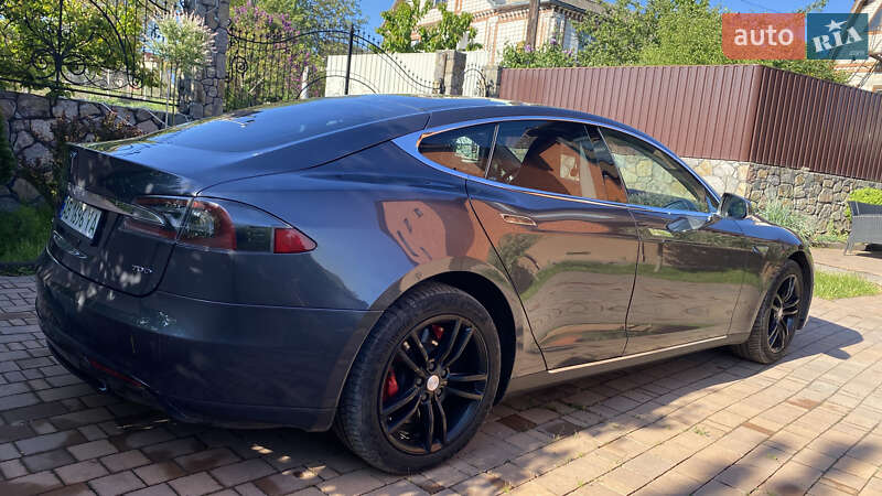 Ліфтбек Tesla Model S 2015 в Вінниці фото 3 Ліфтбек Tesla Model S 2015 в Вінниці