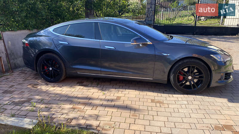 Ліфтбек Tesla Model S 2015 в Вінниці фото 5 Ліфтбек Tesla Model S 2015 в Вінниці