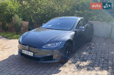 Ліфтбек Tesla Model S 2015 в 