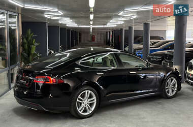 Лифтбек Tesla Model S 2013 в 
