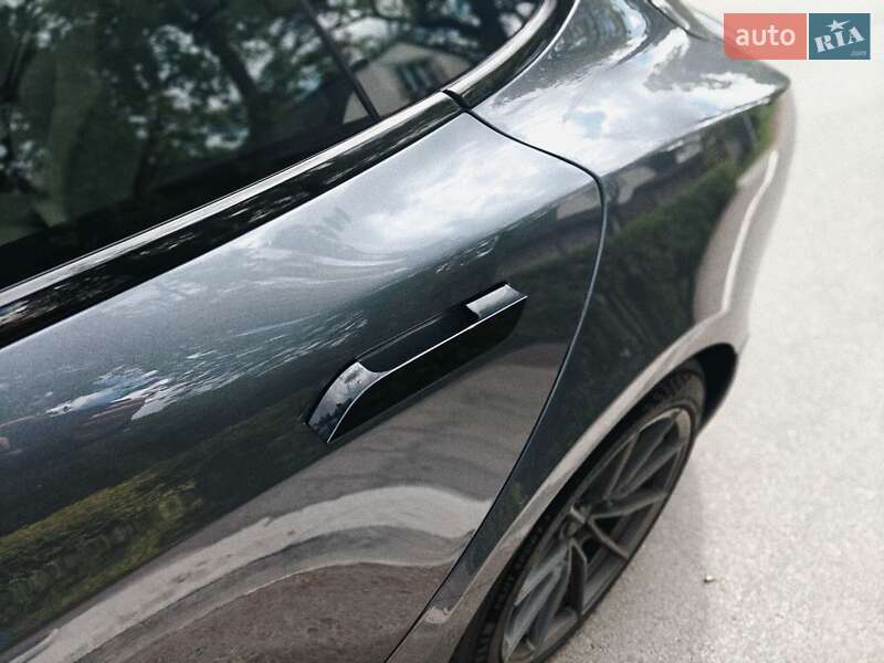 Лифтбек Tesla Model S 2021 в Киеве фото 19 Лифтбек Tesla Model S 2021 в Киеве