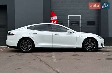 Ліфтбек Tesla Model S 2015 в 