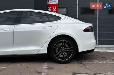 Ліфтбек Tesla Model S 2015 в 