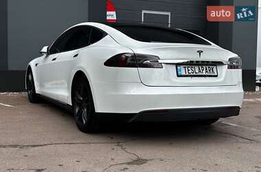 Ліфтбек Tesla Model S 2015 в 