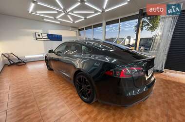 Лифтбек Tesla Model S 2014 в 