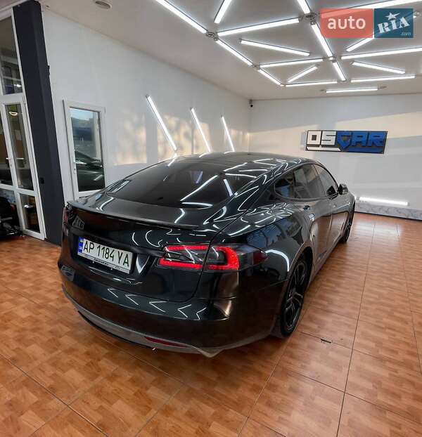 Лифтбек Tesla Model S 2014 в Киеве фото 11 Лифтбек Tesla Model S 2014 в Киеве