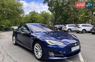 Ліфтбек Tesla Model S 2017 в 