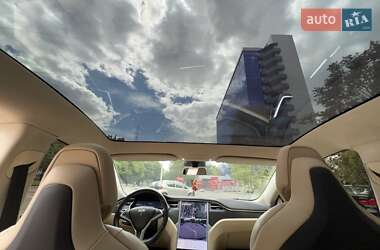Ліфтбек Tesla Model S 2017 в 