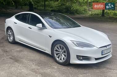 Лифтбек Tesla Model S 2017 в 