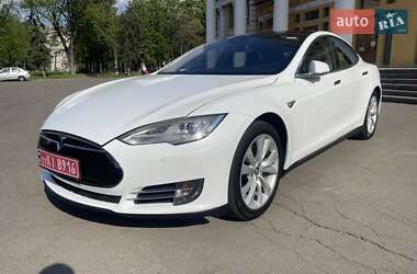 Ліфтбек Tesla Model S 2014 в Києві