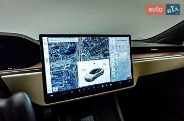 Лифтбек Tesla Model S 2022 в 