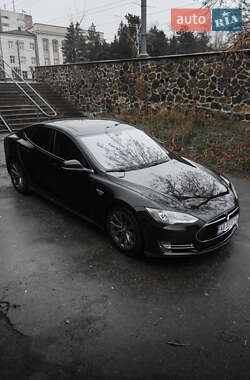 Ліфтбек Tesla Model S 2013 в 