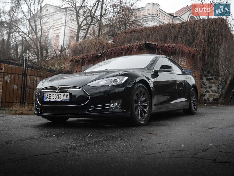 Лифтбек Tesla Model S 2013 в Виннице фото 19 Лифтбек Tesla Model S 2013 в Виннице
