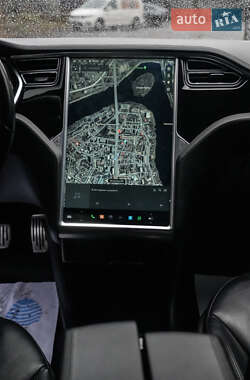 Ліфтбек Tesla Model S 2013 в 