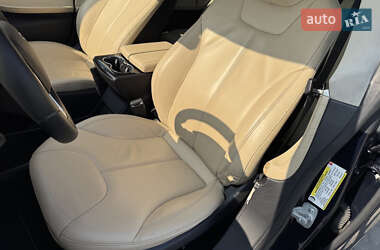 Лифтбек Tesla Model S 2013 в 