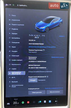 Лифтбек Tesla Model S 2013 в 