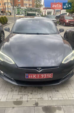 Лифтбек Tesla Model S 2017 в 
