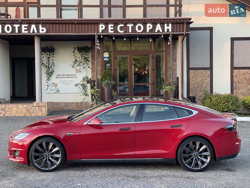 Ліфтбек Tesla Model S 2013 в Києві