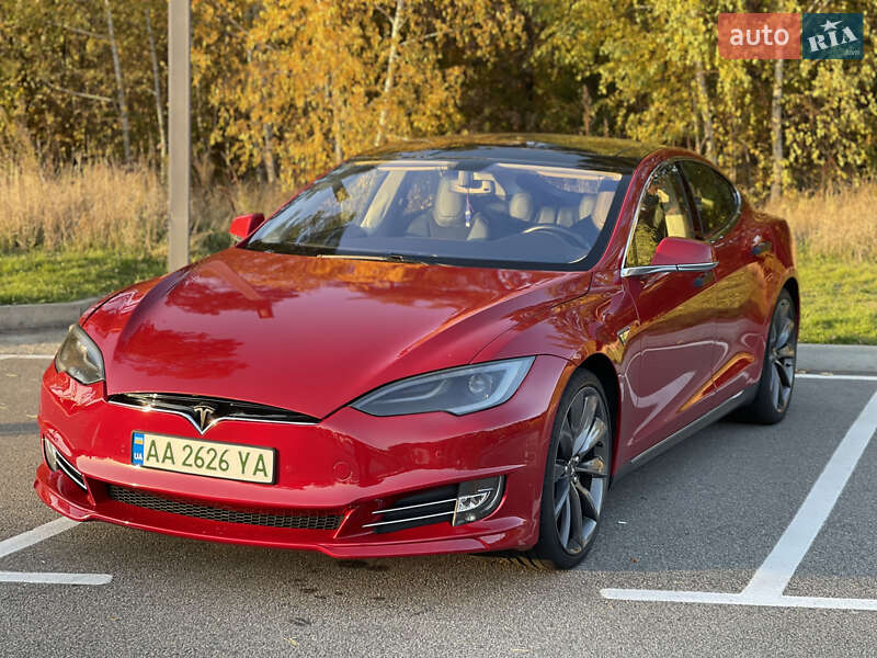 Tesla Model S 2013