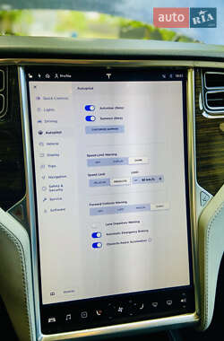 Ліфтбек Tesla Model S 2015 в 